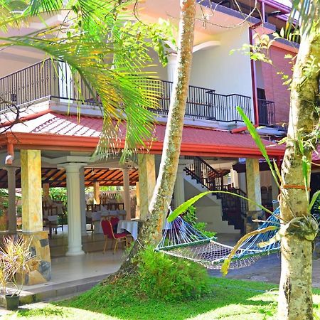 Little Villa Hotel Wadduwa Extérieur photo