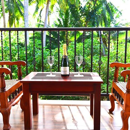 Little Villa Hotel Wadduwa Extérieur photo
