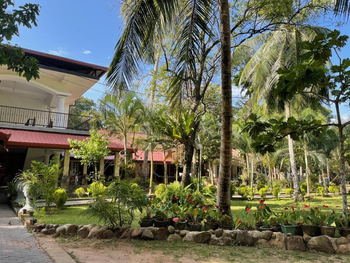 Little Villa Hotel Wadduwa Extérieur photo