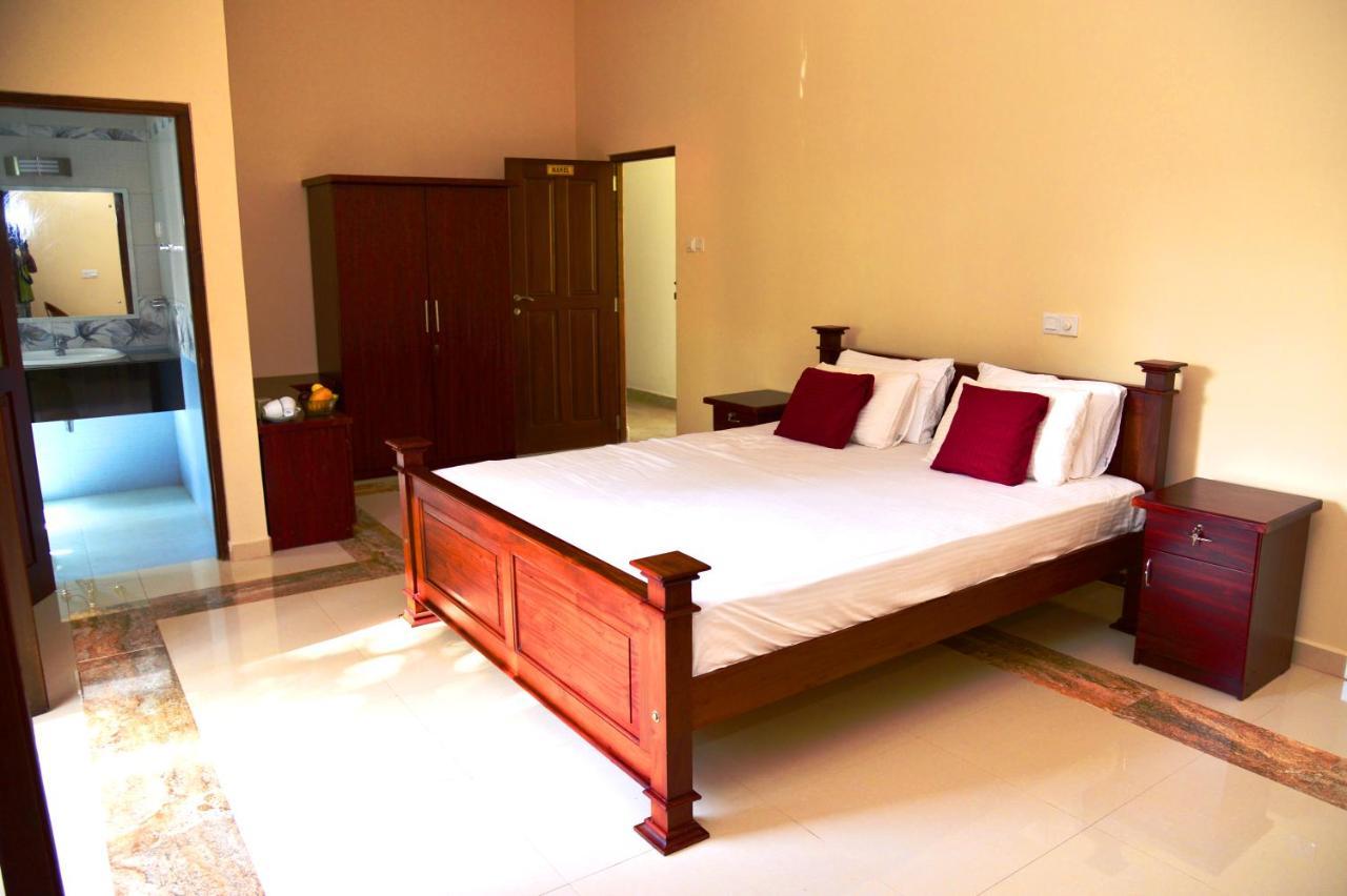 Little Villa Hotel Wadduwa Extérieur photo